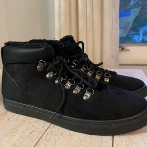 NEW, Harmony Balance women size 9 winter sneakers 🖤